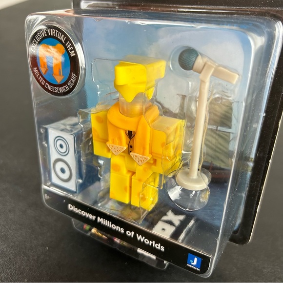 Roblox Funky Friday Funky Cheese Figure with Exclusive Virtual Item - Picture 10 of 13